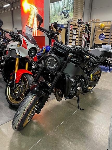Yamaha XSR 900 ABS  xsr xsr900 4 of 7