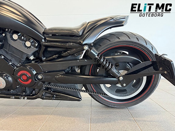 Harley-Davidson VRSCDX Nightrod Special Ombyggd 13 of 21