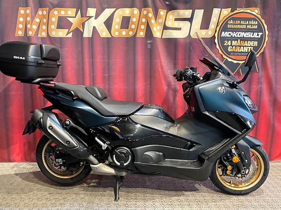 Yamaha T-MAX 560 TECH MAX Hjulklappsspelet! Lott ingår!