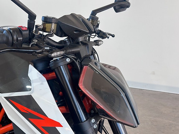 KTM 1290 Super Duke R 1.3 V-twin  0kr insats 3 of 10