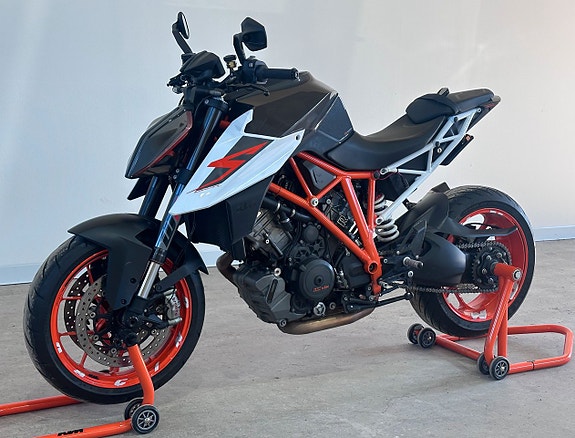 KTM 1290 Super Duke R 1.3 V-twin  0kr insats 6 of 10
