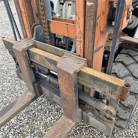 Datsun Ubekendt - Diesel - Kapacitet/capacity 3,5 ton, løfte 19 of 30