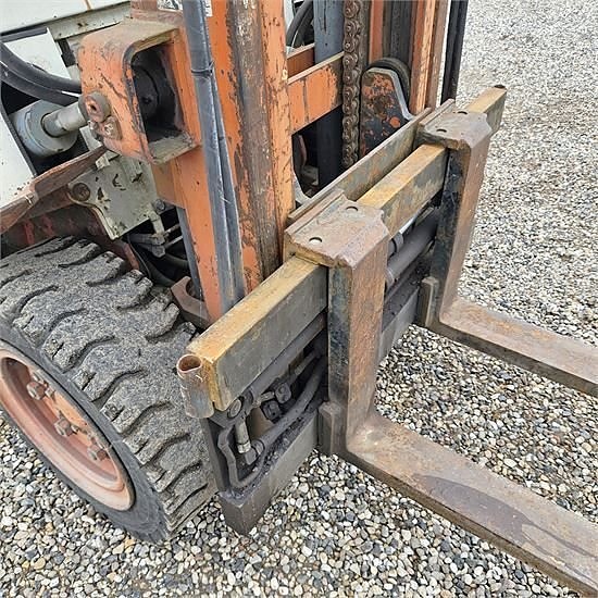Datsun Ubekendt - Diesel - Kapacitet/capacity 3,5 ton, løfte 22 of 30