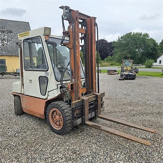 Datsun Ubekendt - Diesel - Kapacitet/capacity 3,5 ton, løfte 8 of 30