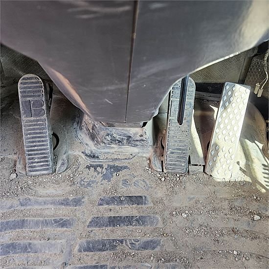 Komatsu WA400 - 5H - 21 ton 20 of 30