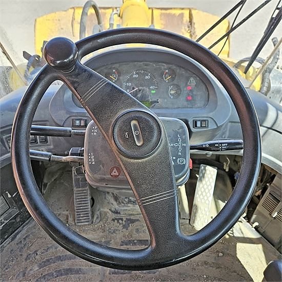 Komatsu WA400 - 5H - 21 ton 12 of 30