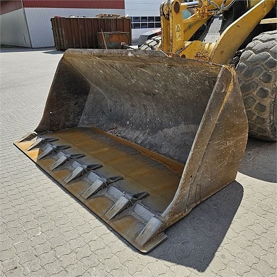 Komatsu WA400 - 5H - 21 ton 24 of 30