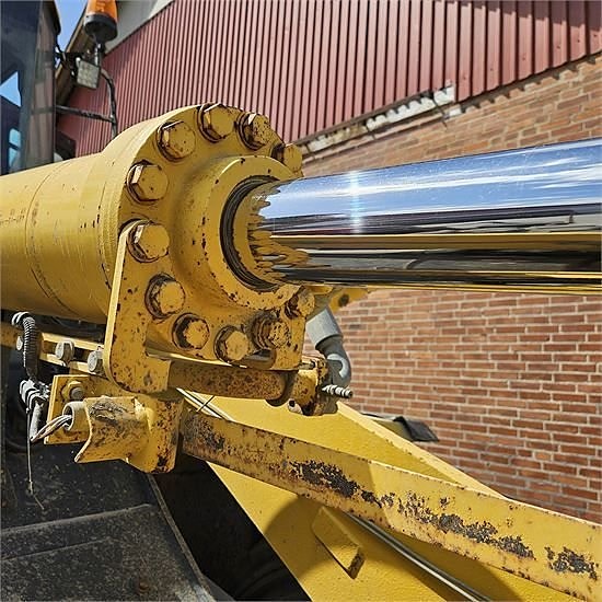 Komatsu WA400 - 5H - 21 ton 29 of 30