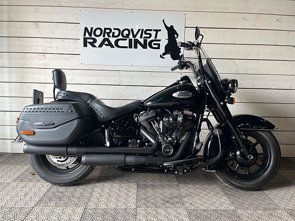 Harley-Davidson Heritage Classic 114 *Fri frakt