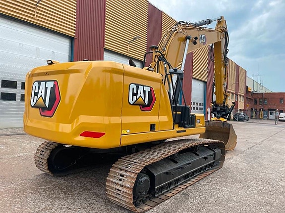 CAT 330 3 of 10