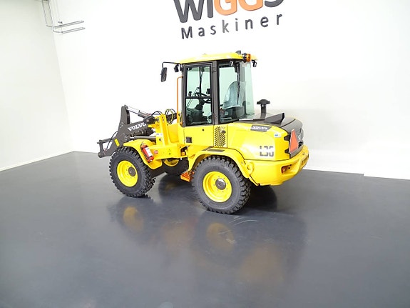 Volvo L30HS 4 of 6