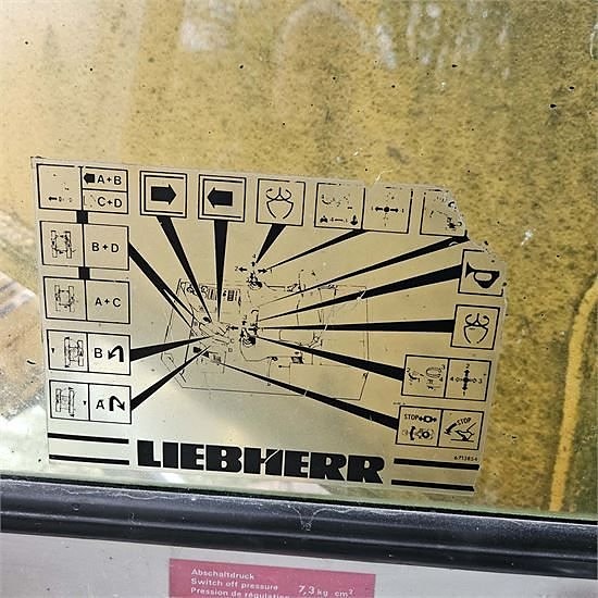 Liebherr R984 - 89 ton 19 of 30