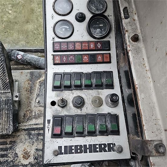 Liebherr R984 - 89 ton 16 of 30