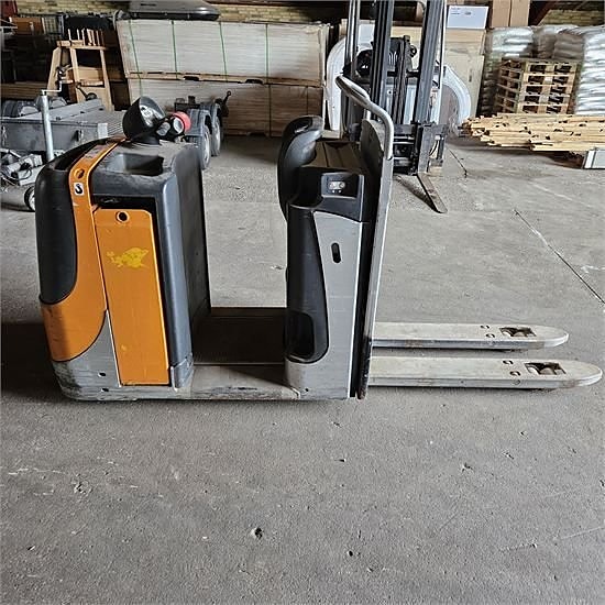 Still CS20 - Kapacitet/capacity 2 ton, løftehøjdel/ifting he 2 of 19