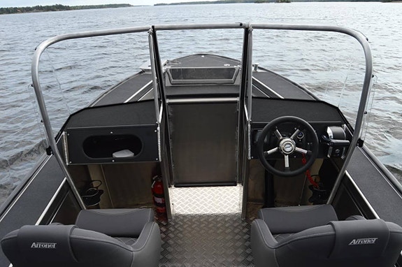 Arronet 18 SPO Fishing med Suzuki DF115-BTGL 5 of 5