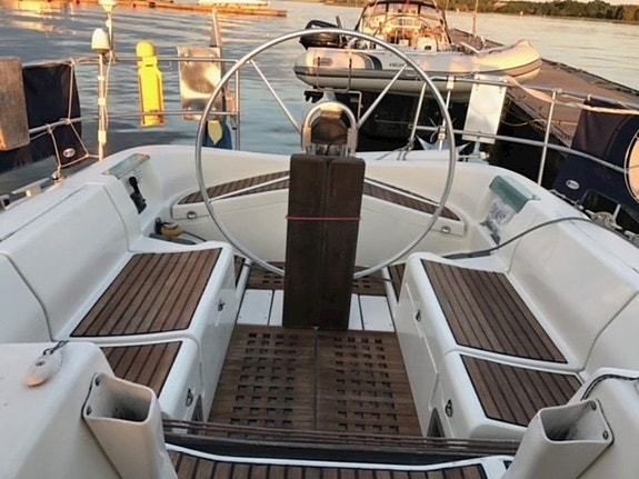 Beneteau First 41 S5 3 of 5