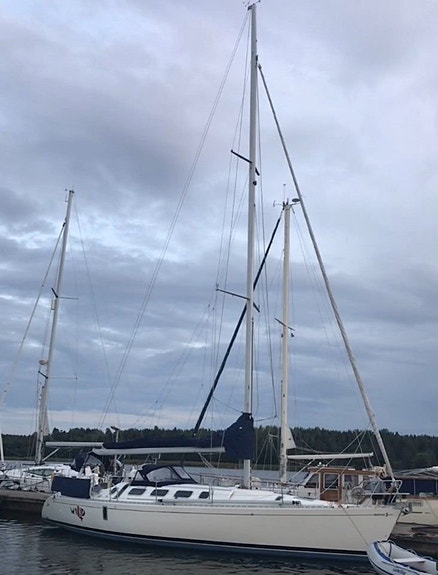 Beneteau First 41 S5 2 of 5