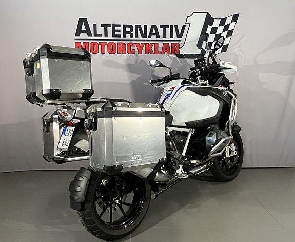 BMW R1250GS Adventure 2 of 5