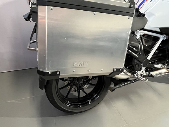 BMW R1250GS Adventure 16 of 18