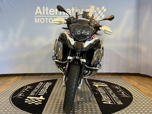 BMW R1250GS Adventure 7 of 18