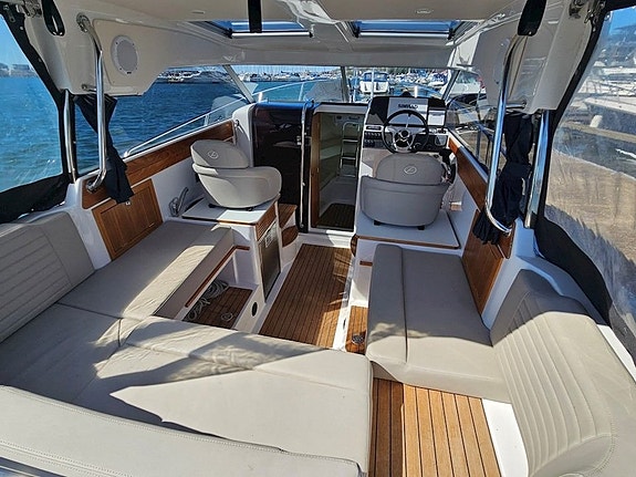 Aquador 25 HT - Mercruiser 4,5 L MPI 3 of 16