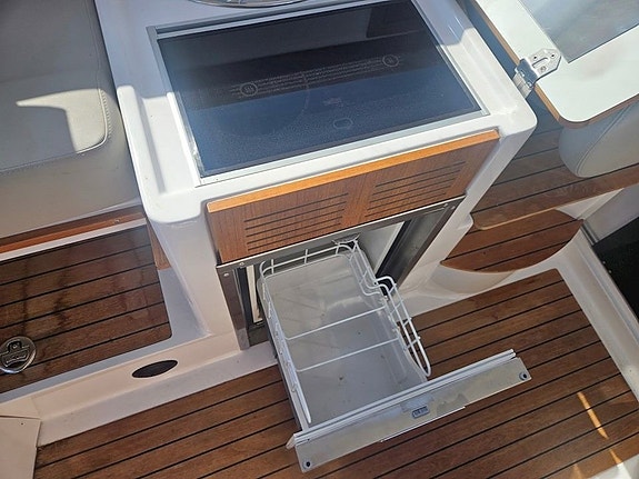 Aquador 25 HT - Mercruiser 4,5 L MPI 6 of 16