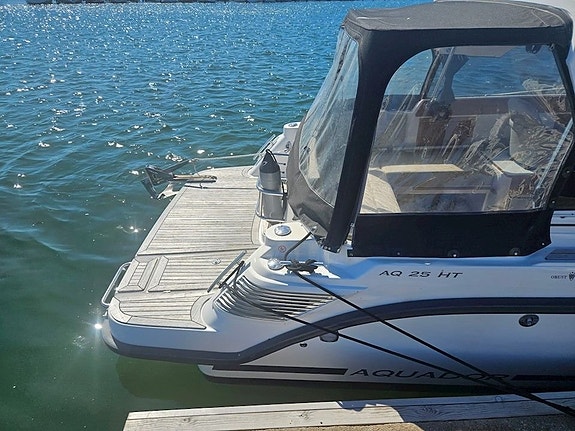Aquador 25 HT - Mercruiser 4,5 L MPI 2 of 16