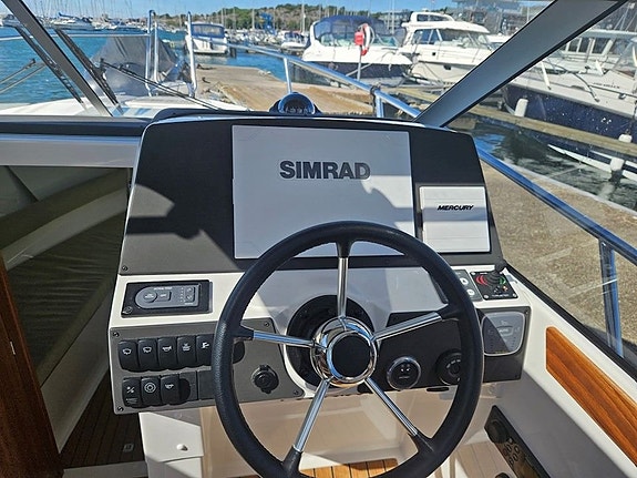 Aquador 25 HT - Mercruiser 4,5 L MPI 7 of 16