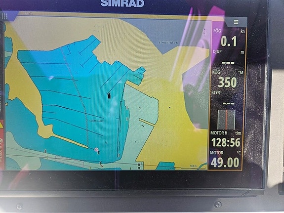 Aquador 25 HT - Mercruiser 4,5 L MPI 9 of 16