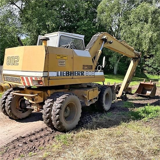 Liebherr A 902 - 16 ton 7 of 30