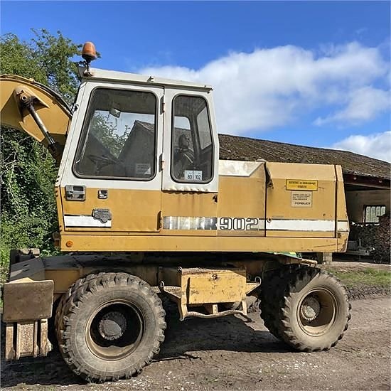Liebherr A 902 - 16 ton 3 of 30