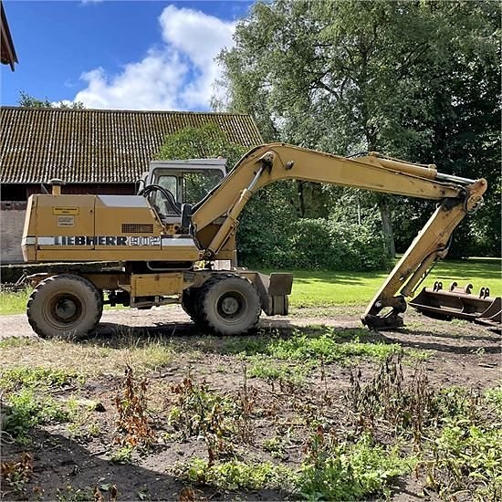 Liebherr A 902 - 16 ton 11 of 30