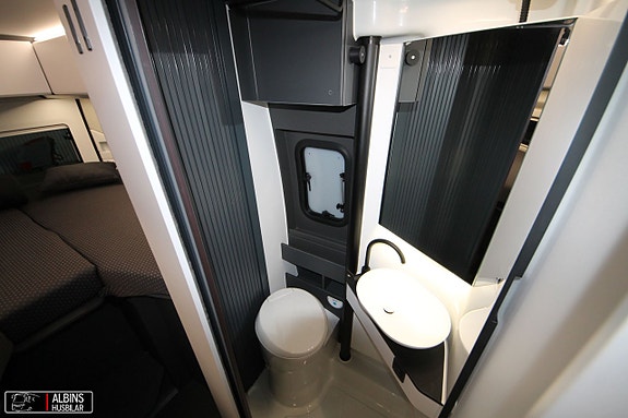 Adria Twin Sports 640 SLB / Automat / Taksäng 9 of 10