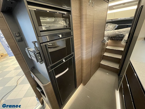 Adria Supersonic 780 SL - MB 170HP, Automat, ALDE 14 of 21