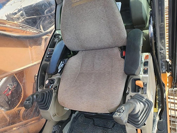 Case cx300c 4 of 4