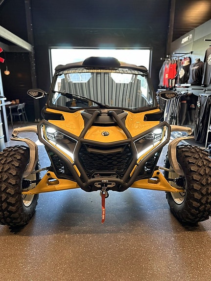 Can-Am Maverick R X RS Carbon Black & Neo Yellow 2 of 3