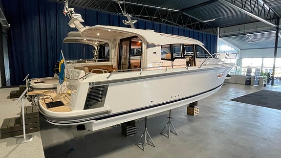 Nimbus 305 Coupé -25 D4 270 "HÖSTKAMPANJ"