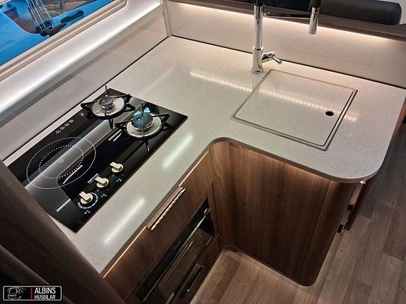 Kabe Imperial Travel Master I 790 LQB 19 of 21