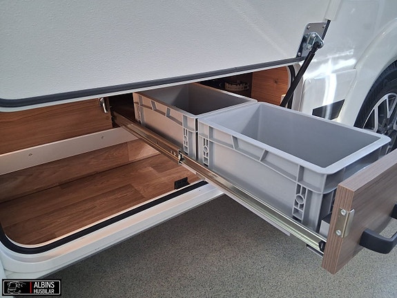 Kabe Imperial Travel Master I 790 LQB 8 of 21