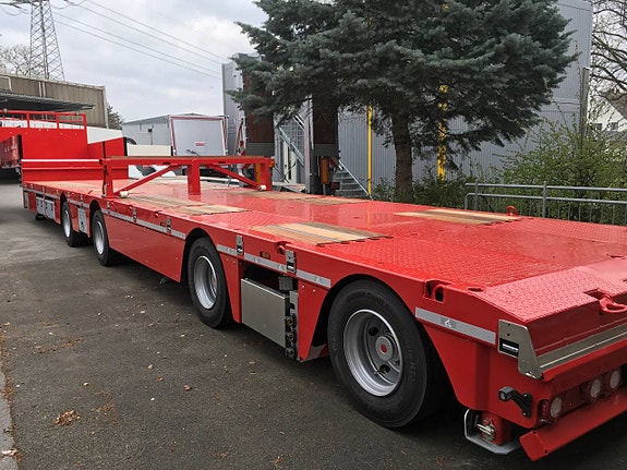 Hakarps - Langendorf 4 axlad 18,4m jumbotrailer OMGÅENDE LEV