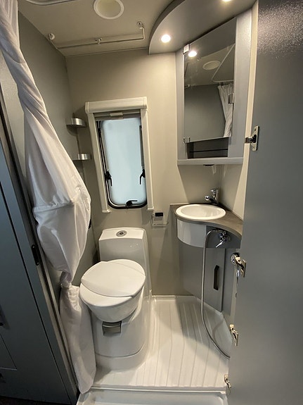 Knaus 480 QL Sport & Fun 11 of 17