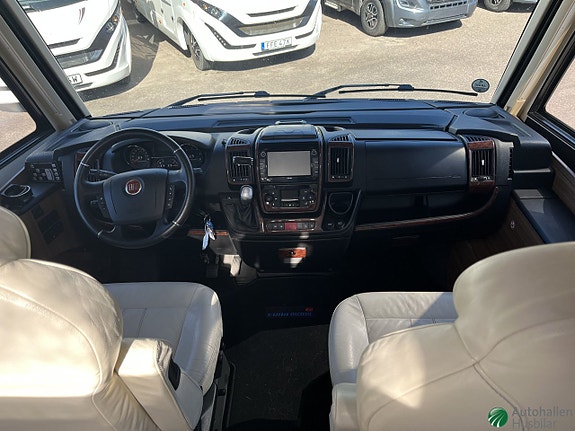 Eura Mobil INTEGRA 890 EB 17 of 17