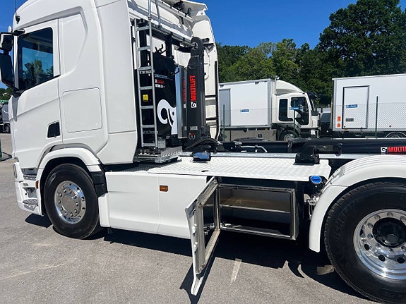Scania R500 8x4*4 Tridem 26 T Hiab Lastväxlare Fullutrustad 10 of 12
