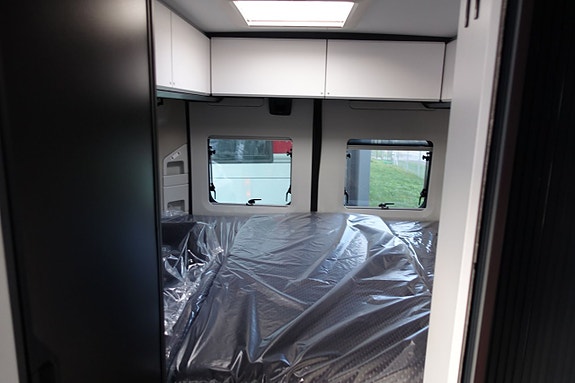 Adria TWIN SUPREME 600 SPB 15 of 21