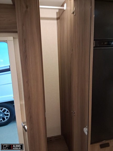 Kabe Travel Master Royal X 780 LXL / Cinderella 19 of 21