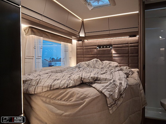 Kabe Travel Master Royal X 780 LXL / Cinderella 17 of 21