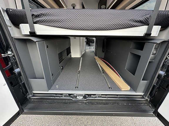 Adria TWIN SUPREME 640 SGX 17 of 19