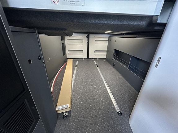 Adria TWIN SUPREME 640 SGX 14 of 19