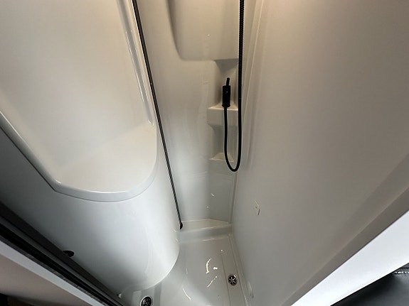 Adria TWIN SUPREME 640 SGX 13 of 19