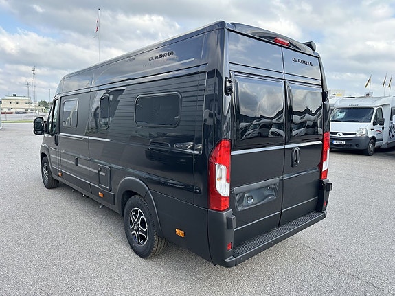 Adria TWIN SUPREME 640 SGX 4 of 19